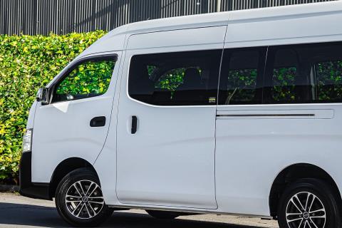 2020 Nissan NV350 Jumbo 5 Door - Thumbnail