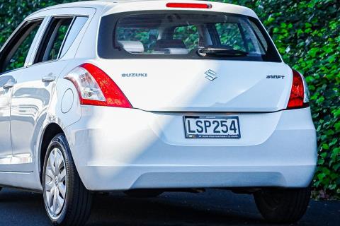 2011 Suzuki Swift 5 Door - Thumbnail