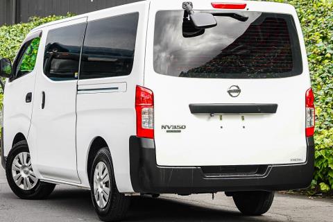 2018 Nissan NV350 5 Door - Thumbnail