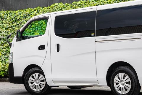 2018 Nissan NV350 5 Door - Thumbnail
