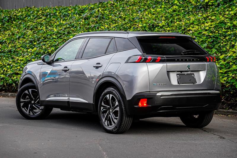 2021 Peugeot e-2008 Allure