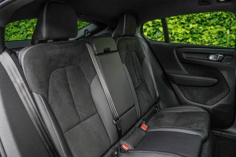 2022 Volvo C40 Recharge Ultimate - Thumbnail