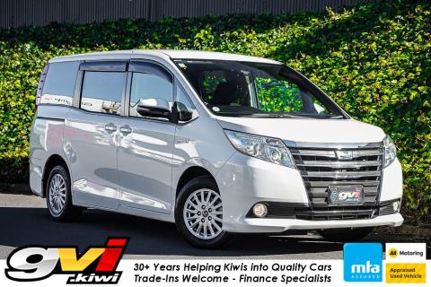 2017 Toyota Noah G / Voxy Hybrid