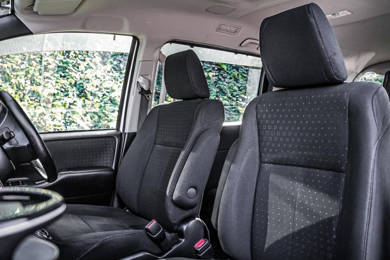 2017 Toyota Noah G / Voxy Hybrid