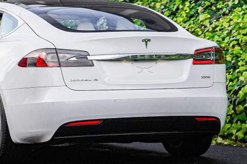 2018 Tesla Model S 100D AWD - Thumbnail