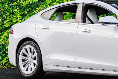 2018 Tesla Model S 100D AWD - Thumbnail