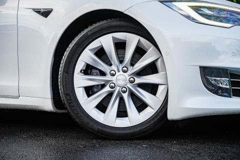 2018 Tesla Model S 100D AWD - Thumbnail