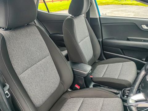 2022 Kia Stonic LX - Thumbnail