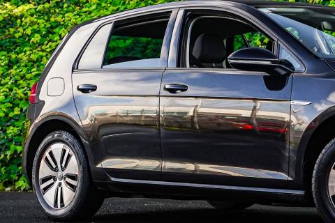 2020 Volkswagen e-Golf EV Gen 2 36kWh - Thumbnail