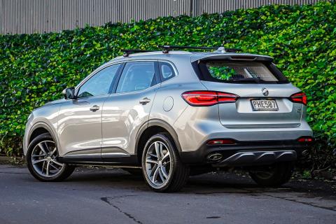 2022 MG HS PHEV - Thumbnail