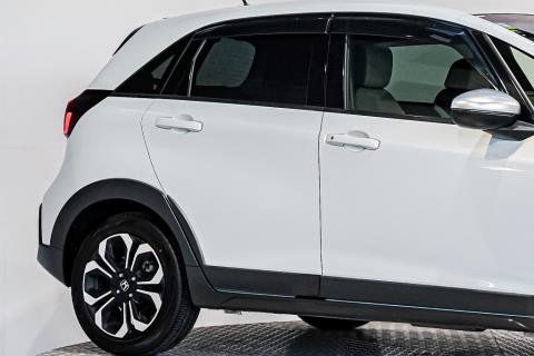2020 Honda Fit E:HEV Crosstar / Jazz - Thumbnail