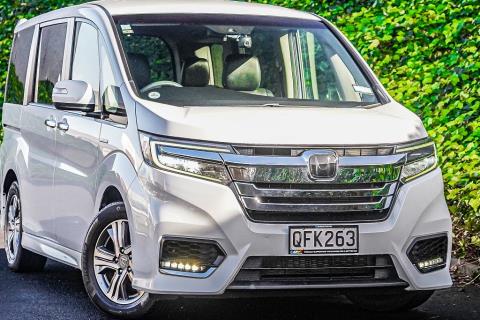 2018 Honda Step Wagon - Thumbnail