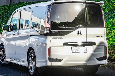 2018 Honda Step Wagon - Thumbnail