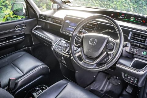 2018 Honda Step Wagon - Thumbnail