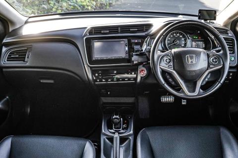 2017 Honda Grace Modulo Hybrid - Thumbnail