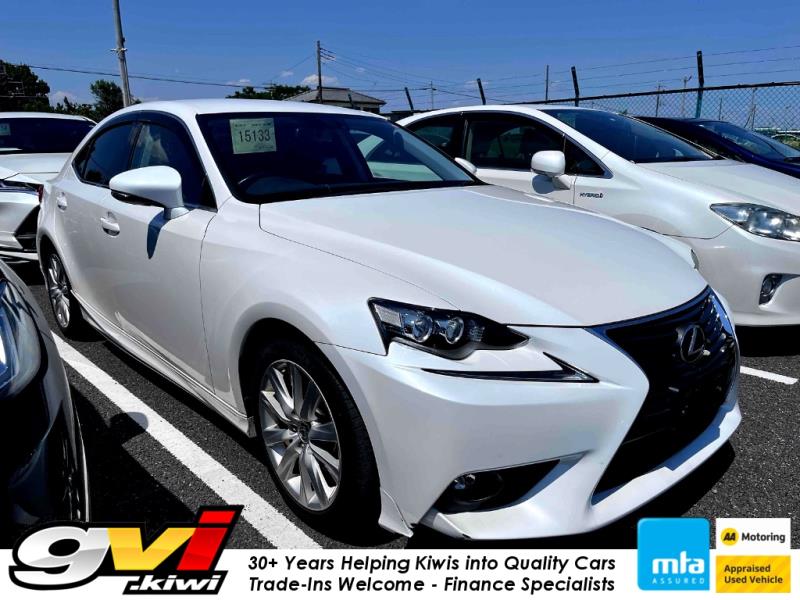 2014 Lexus IS 300h