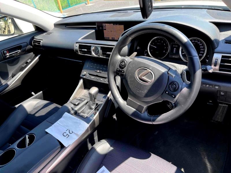 2014 Lexus IS 300h