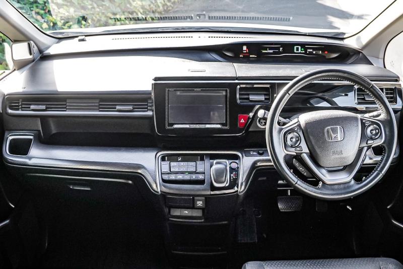 2017 Honda Step Wagon