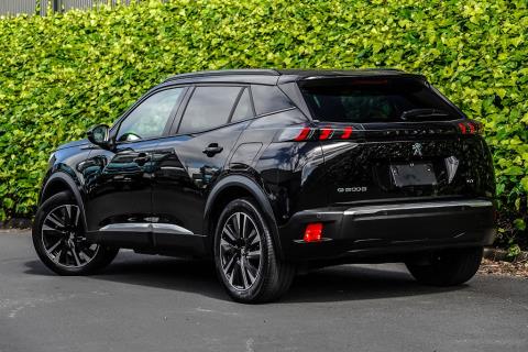 2021 Peugeot e-2008 GT Electric - Thumbnail