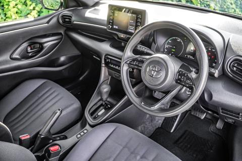 2020 Toyota Yaris Hybrid - Thumbnail