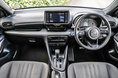 2020 Toyota Yaris Hybrid - Thumbnail