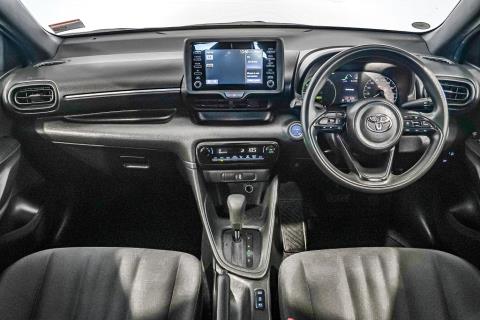 2020 Toyota Yaris Hybrid / Vitz - Thumbnail