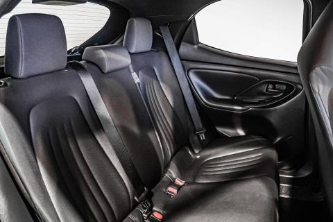 2020 Toyota Yaris Hybrid / Vitz - Thumbnail