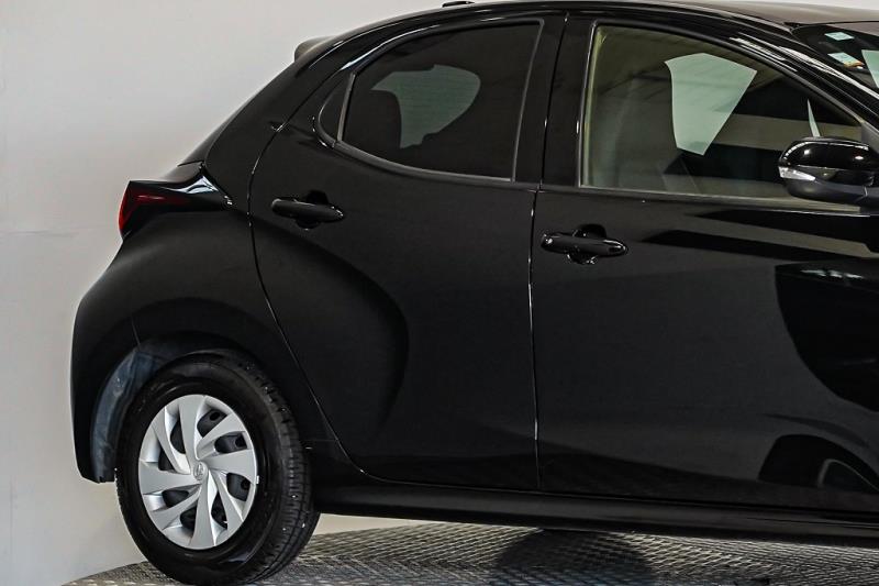 2020 Toyota Yaris Hybrid / Vitz