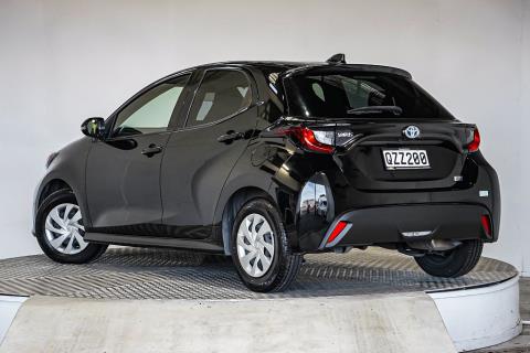 2020 Toyota Yaris Hybrid / Vitz - Thumbnail