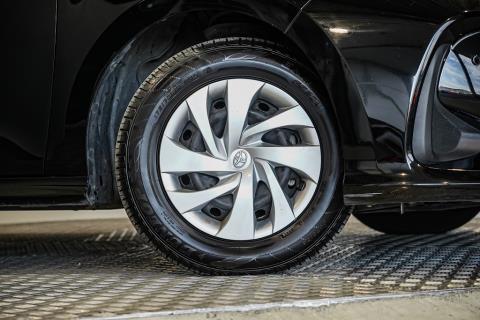 2020 Toyota Yaris Hybrid / Vitz - Thumbnail