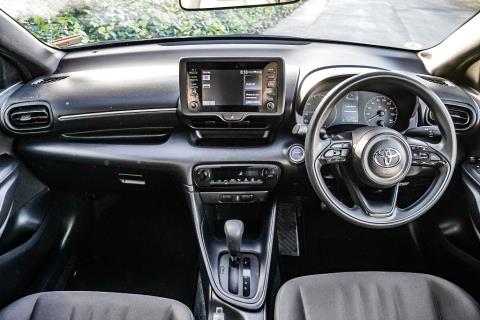 2020 Toyota Yaris Hybrid - Thumbnail