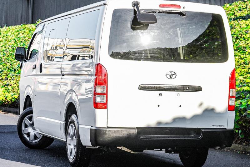 2020 Toyota Hiace ZL 5 Door