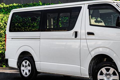 2020 Toyota Hiace ZL 5 Door - Thumbnail