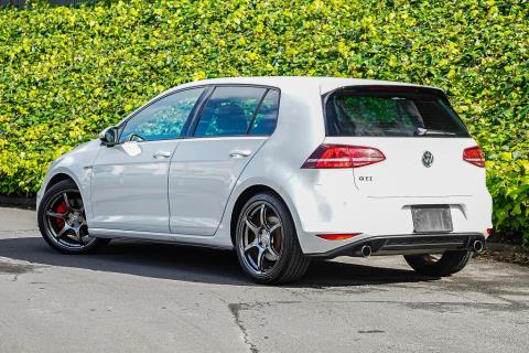 2015 Volkswagen Golf GTI Turbo Mk 7 - Thumbnail