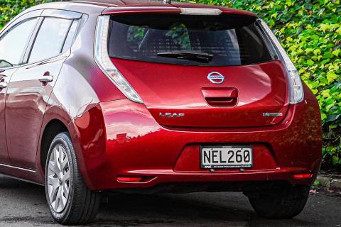 2015 Nissan Leaf Gen 2 70% SOH - Thumbnail
