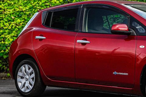 2015 Nissan Leaf Gen 2 70% SOH - Thumbnail