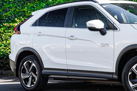 2022 Mitsubishi Eclipse Cross PHEV - Thumbnail