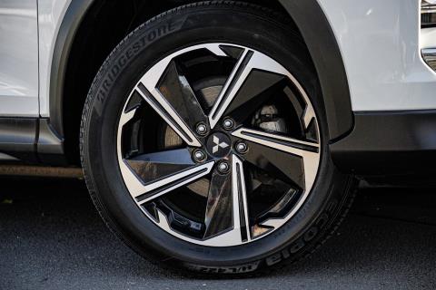 2022 Mitsubishi Eclipse Cross PHEV - Thumbnail