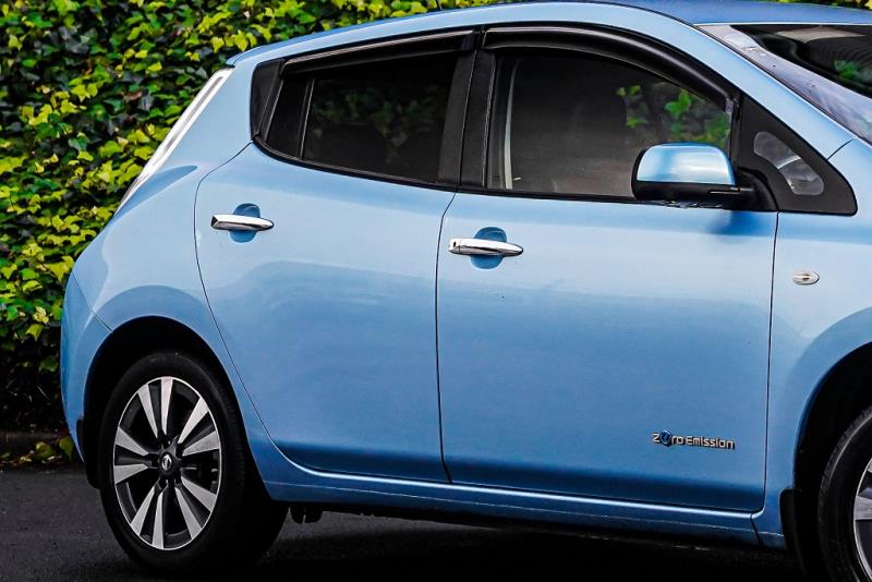 2016 Nissan Leaf Tekna 30kWh