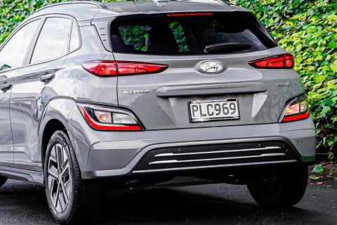 2022 Hyundai Kona EV 64kWh - Thumbnail