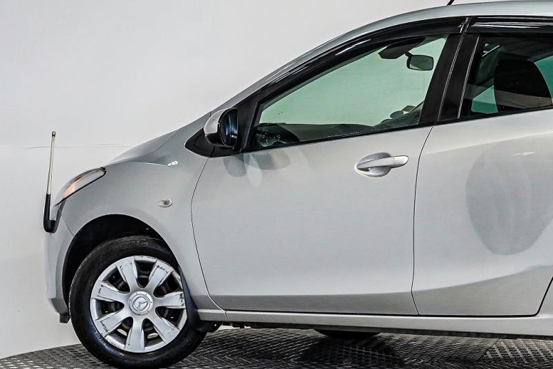2007 Mazda Demio 15C / Mazda2
