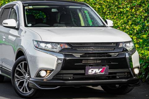 2016 Mitsubishi Outlander 24G 4WD - Thumbnail