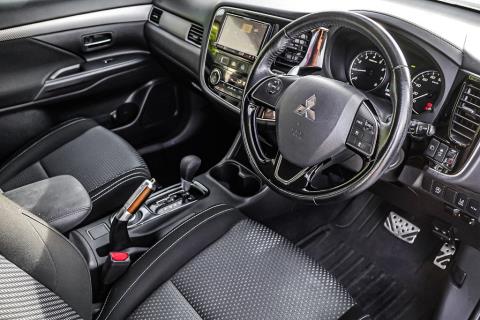 2016 Mitsubishi Outlander 24G 4WD - Thumbnail