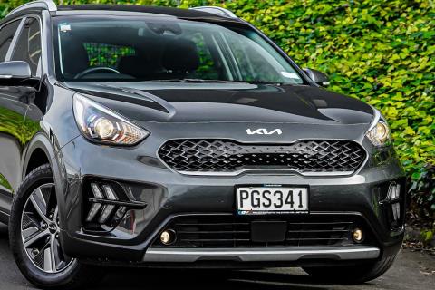 2022 Kia Niro LX Hybrid - Thumbnail