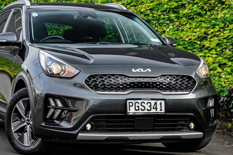 2022 Kia Niro LX Hybrid