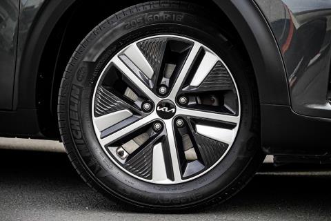 2022 Kia Niro LX Hybrid - Thumbnail