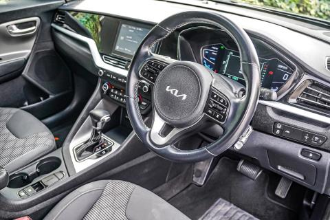 2022 Kia Niro LX Hybrid - Thumbnail