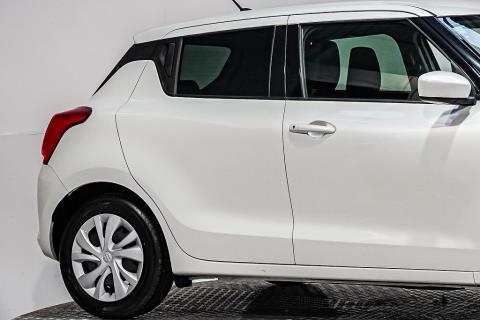 2020 Suzuki Swift GLC Automatic - Thumbnail
