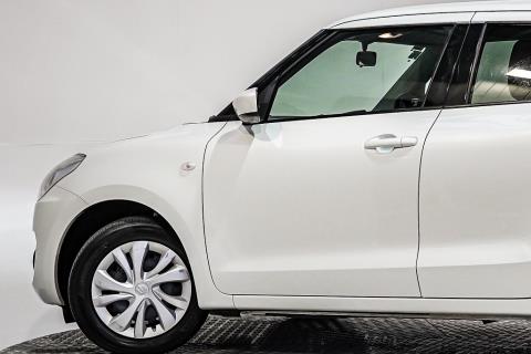 2020 Suzuki Swift GLC Automatic - Thumbnail