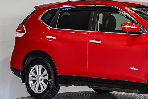 2016 Nissan X-Trail Hybrid - Thumbnail